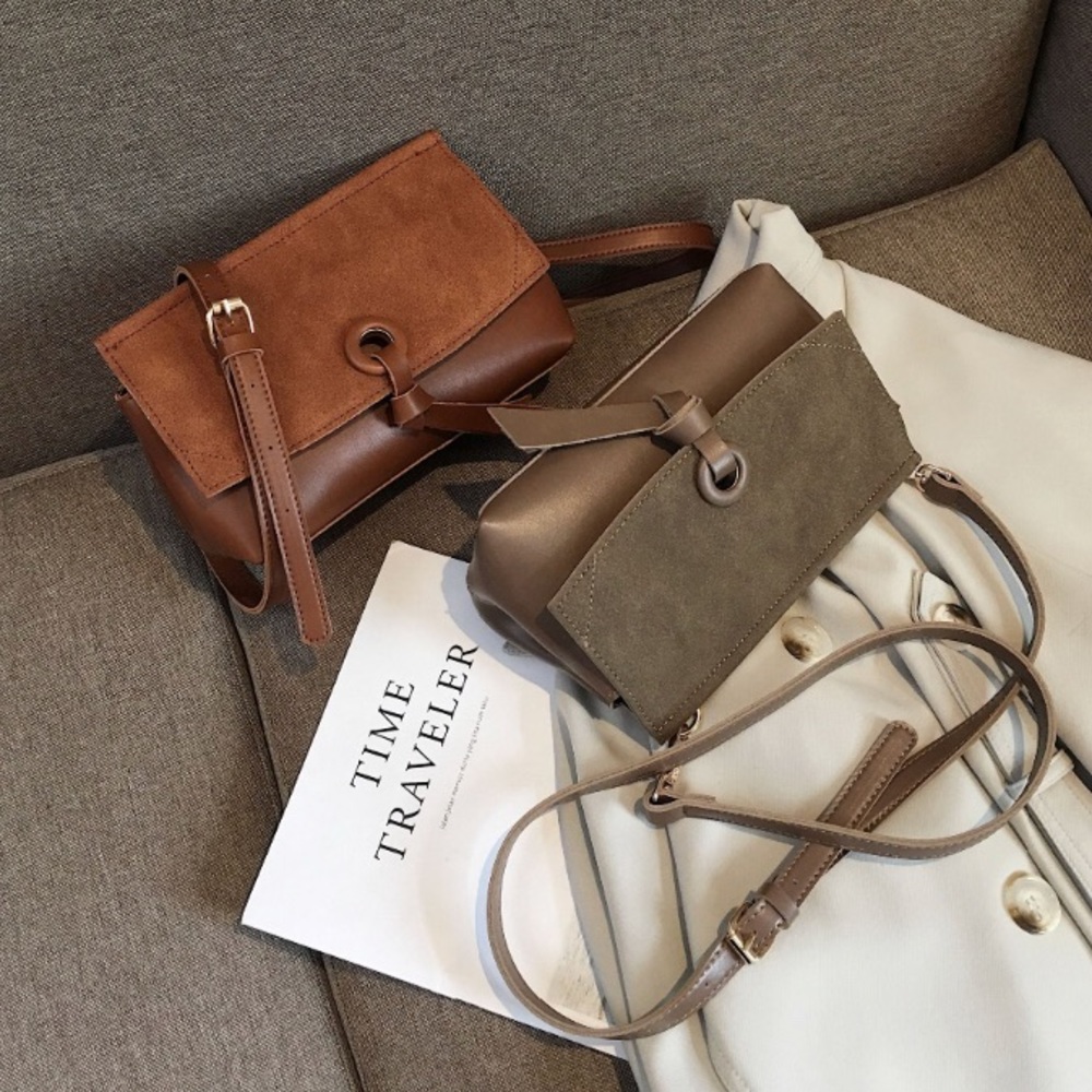 ๐ TOLEDO Vol. 3 Crossbody Bag - Picture 4 of 8
